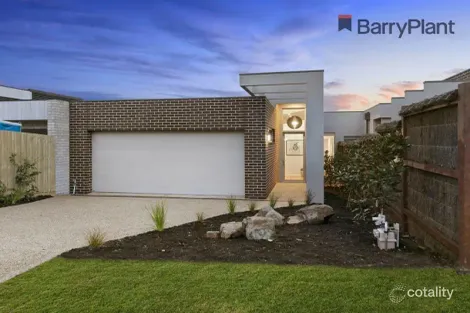 30a Carnoustie Gr, Mornington, VIC 3931