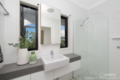 Property photo of 1/5 Glamis Court Castle Hill QLD 4810