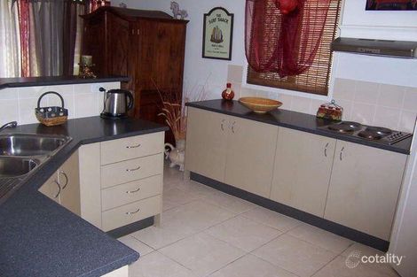 Property photo of 12 Saint-Smith Road Beachmere QLD 4510