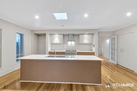 Property photo of 34 Botanical Drive Caroline Springs VIC 3023