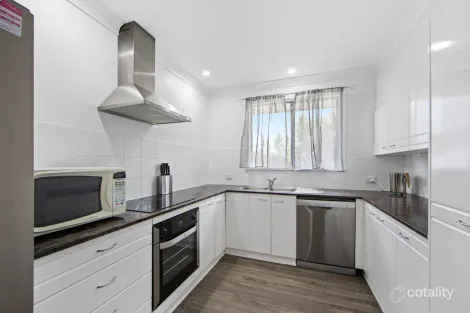 Property photo of 28 Clifton Drive Port Macquarie NSW 2444