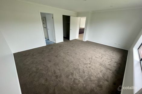 Property photo of 8 Serrata Street Cranbourne West VIC 3977