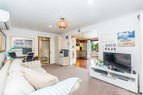 Property photo of 12 Bairnsdale Court Helensvale QLD 4212