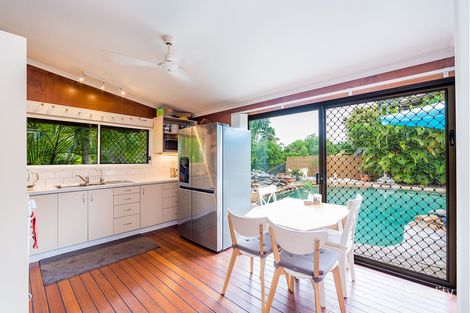 Property photo of 12 Bairnsdale Court Helensvale QLD 4212