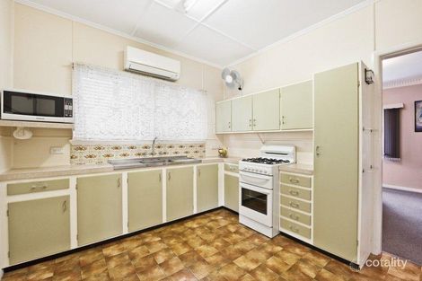 Property photo of 16 Tiburtina Crescent Seven Hills QLD 4170