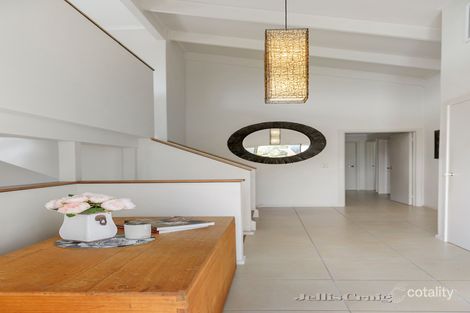 Property photo of 14 Doodson Court Eltham VIC 3095