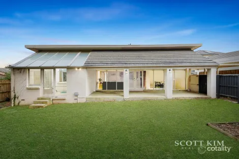 Property photo of 496 High Street Road Mount Waverley VIC 3149
