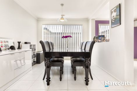 Property photo of 8 Dempster Way Berwick VIC 3806