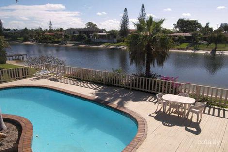 22 Weatherly Ave, Mermaid Waters, QLD 4218