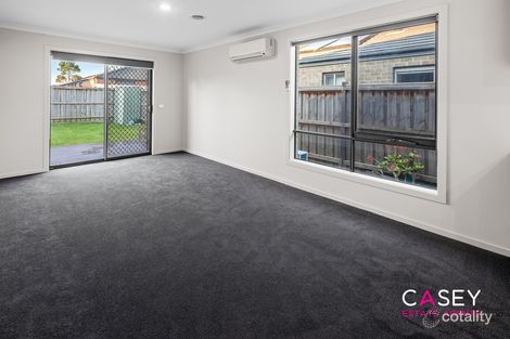 Property photo of 9 Canopy Grove Cranbourne East VIC 3977