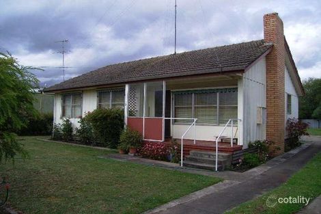 Property photo of 2 Hebb Court Colac VIC 3250