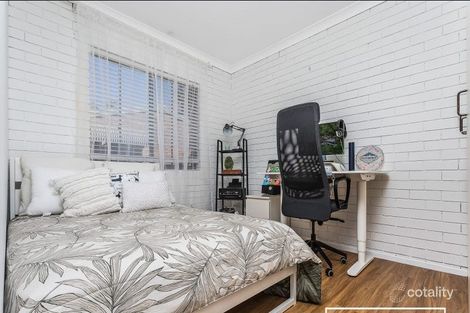 Property photo of 2/59 Prince Edward Parade Redcliffe QLD 4020