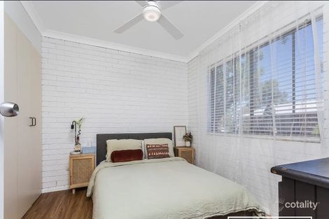 Property photo of 2/59 Prince Edward Parade Redcliffe QLD 4020