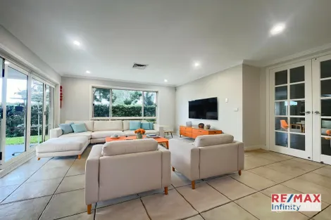 Property photo of 1 Peppertree Place Castle Hill NSW 2154