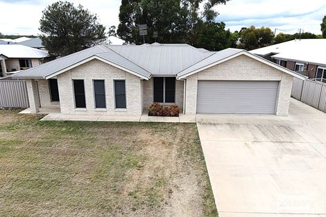 Property photo of 2/24 Lee Street Miles QLD 4415