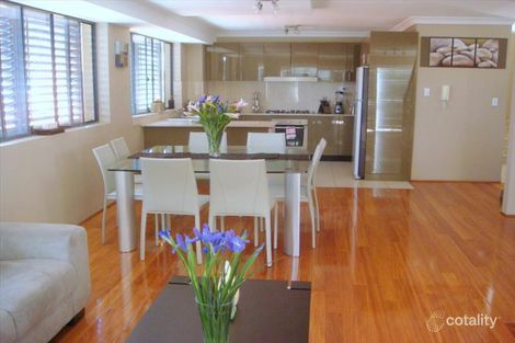 Property photo of 9/22 Pacific Parade Dee Why NSW 2099