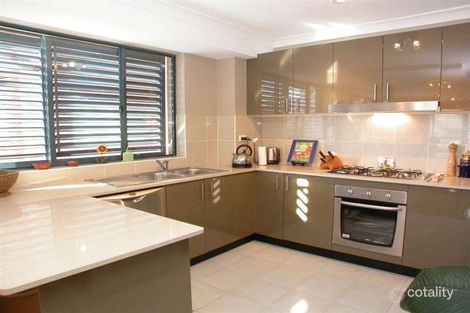 Property photo of 9/22 Pacific Parade Dee Why NSW 2099