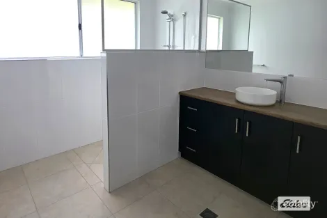 Property photo of 39 Pryce Street Braemore QLD 4313