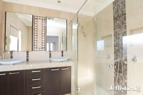 Property photo of 30 Wards Grove Bentleigh East VIC 3165
