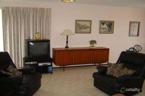 Property photo of 4 Leopold Crescent Hampton Park VIC 3976