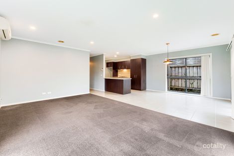Property photo of 4 Cascade Way Pakenham VIC 3810