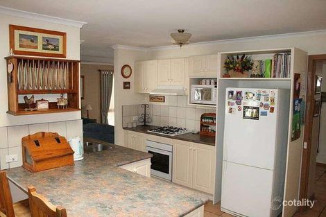 Property photo of 14 Atkinson Close Sunbury VIC 3429