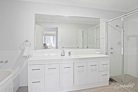 Property photo of 11 Nigella Circuit Hamlyn Terrace NSW 2259