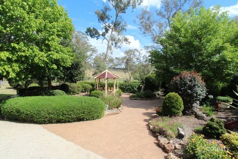 Property photo of 2 Strathmore Drive Forest Grove NSW 2795