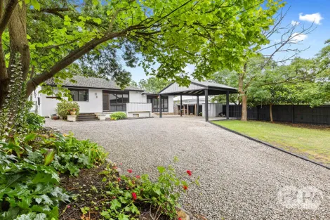 54 GRANYA GR, MOUNT ELIZA, VIC 3930