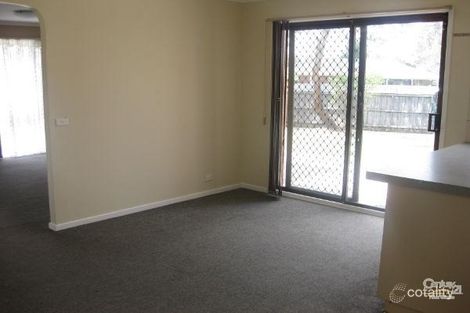 Property photo of 32 Bluegrass Crescent Pakenham VIC 3810