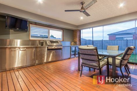 Property photo of 27 McCallum Drive Cranbourne East VIC 3977