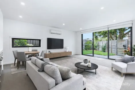 2/2a Truganini Rd, Carnegie, VIC 3163