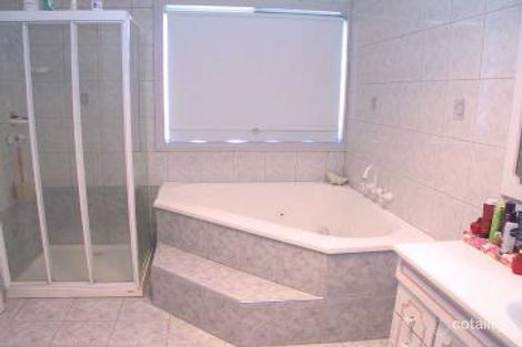 Property photo of 34 Simon Avenue Rowville VIC 3178