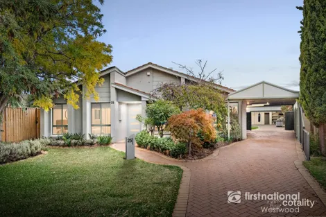 25 Gabrielle Cl, Werribee, VIC 3030