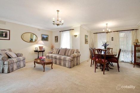 32 Radleigh Dr, Wheelers Hill, VIC 3150