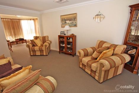 Property photo of 15 Kaloona Drive Bourkelands NSW 2650