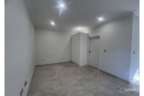 Property photo of 5 Ray Place Woodpark NSW 2164