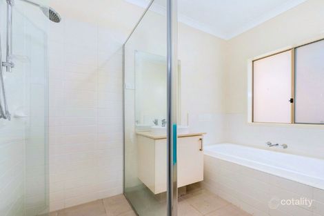 Property photo of 37 Waterside Circuit Sandhurst VIC 3977