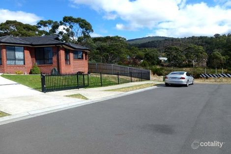 21 Moore Park Dr, Glenorchy, TAS 7010