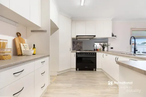 Property photo of 11 Winnima Avenue Moama NSW 2731