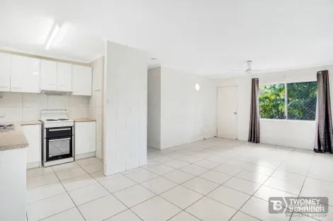 28 Oleander St, Holloways Beach, QLD 4878