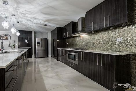 8 Paspalum St, Piara Waters, WA 6112