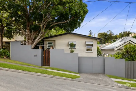 69 Waverley Rd, Taringa, QLD 4068