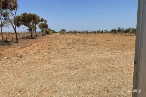 Property photo of 1 Harris Road Dublin SA 5501