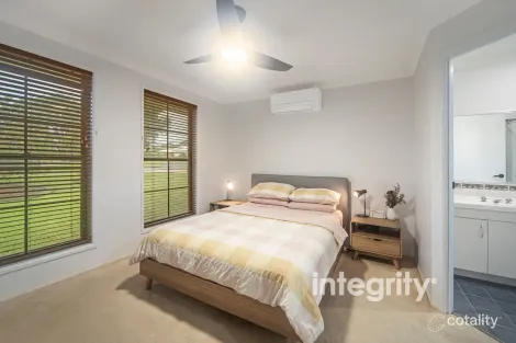 Property photo of 22 Robinia Way Worrigee NSW 2540