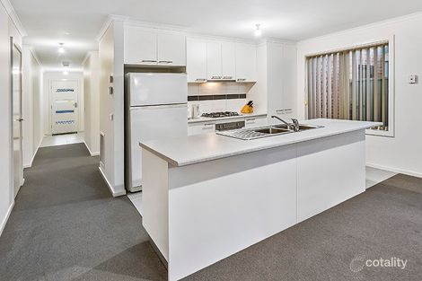 Property photo of 10 Prairie Place Truganina VIC 3029