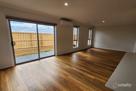 Property photo of 8 Truncata Drive Tarneit VIC 3029