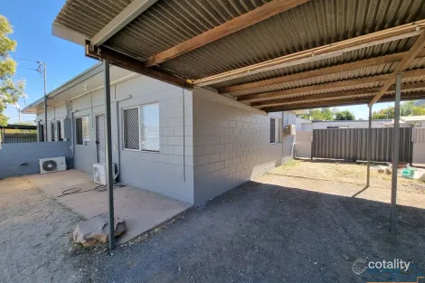 2/14 Deighton St, Mornington, QLD 4825