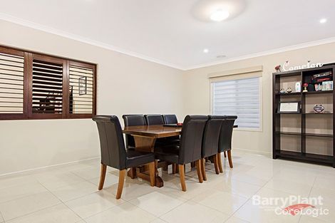 Property photo of 9 Finsbury Crescent Manor Lakes VIC 3024