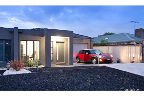 Property photo of 5 Turella Close Berwick VIC 3806